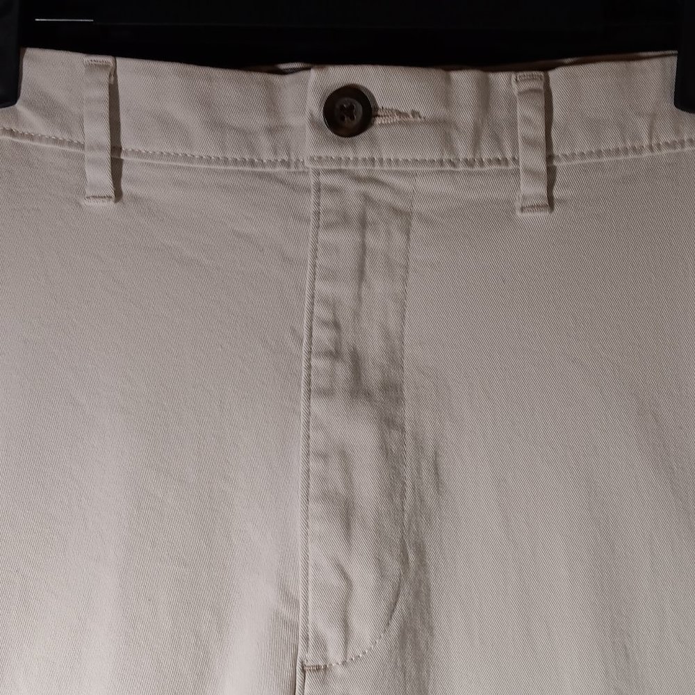 MENS STRETCH COMFORT CHINO PANTS- ATHLETIC FIT - 42W X 30L - CREAM - Picture 2 of 3